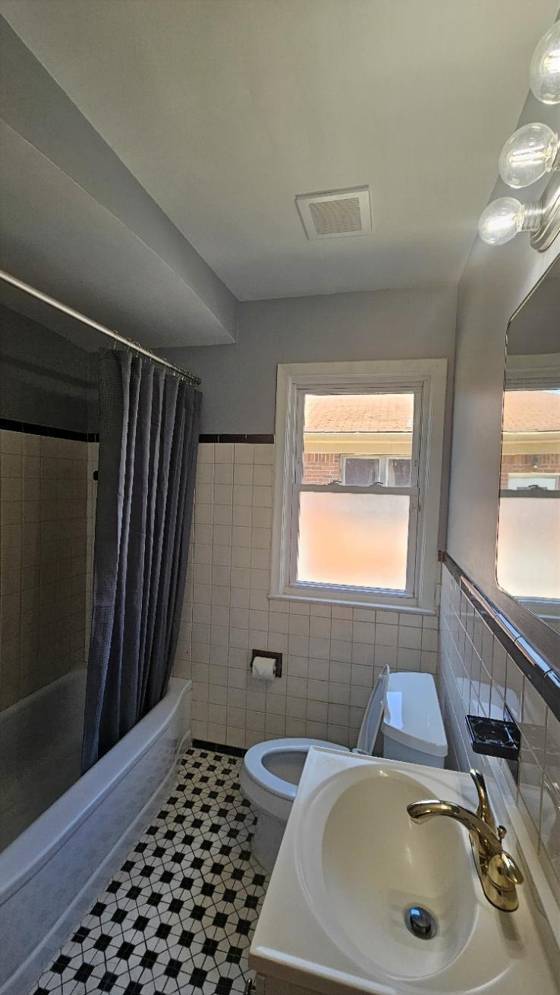 21345 Newcastle Road, Harper Woods, MI 48225 photo 4