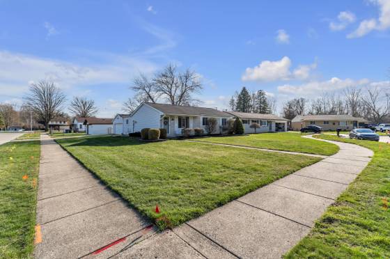 39345 Surrey Heights Court, Westland, MI 48186 photo 4