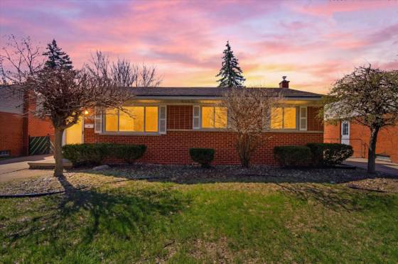 29725 Brown Court, Garden City, MI 48135 photo 2