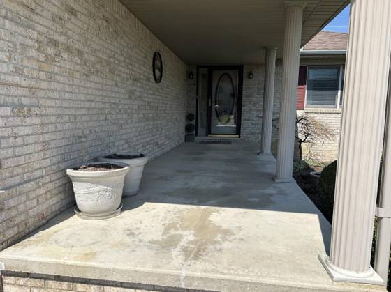 15972 Petros Drive, Rockwood, MI 48173 photo 2