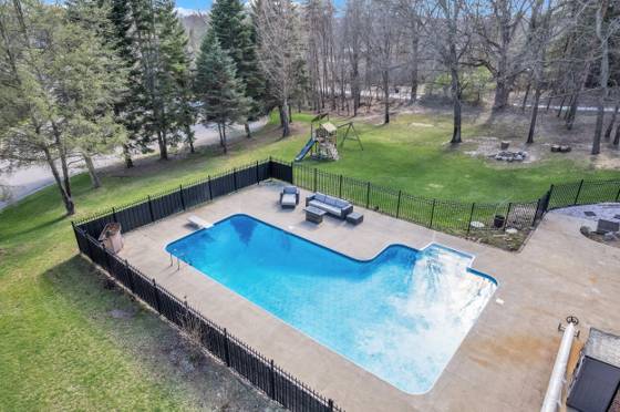 2750 Bayview Drive, Pinckney, MI 48169 photo 4