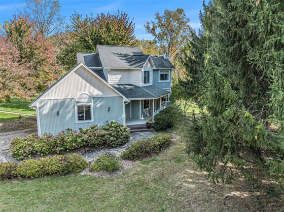 2875 Trailwood Lane, Ann Arbor, MI 48105 photo 2