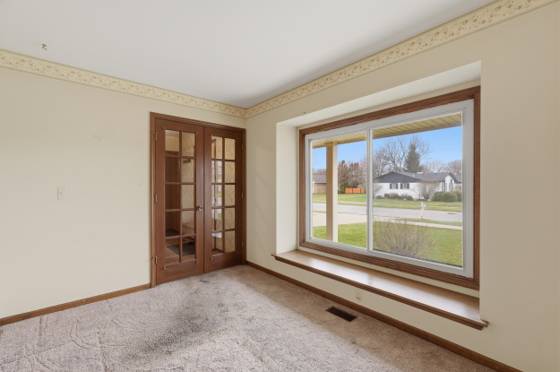 37962 Munger Drive, Livonia, MI 48154 photo 4