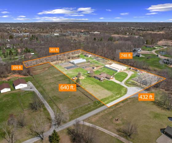 9552 Wall Gene Road, South Lyon, MI 48178 photo 3