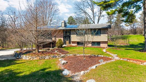 2776 Daleview Drive, Ann Arbor, MI 48105 photo 2