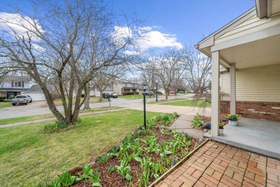 100 Fairhills Drive, Ypsilanti, MI 48197 photo 2