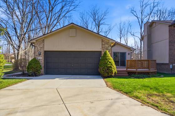 6241 Gatewood, West Bloomfield, MI 48322 photo 5