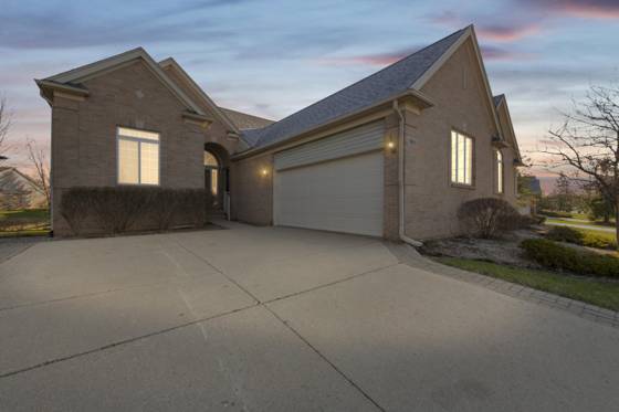 16810 Carriage Way, Northville, MI 48168 photo 2