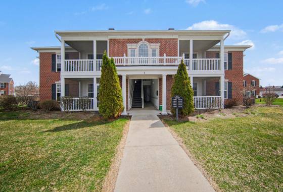 1016 W Summerfield Glen Circle #87, Ann Arbor, MI 48103 photo 2