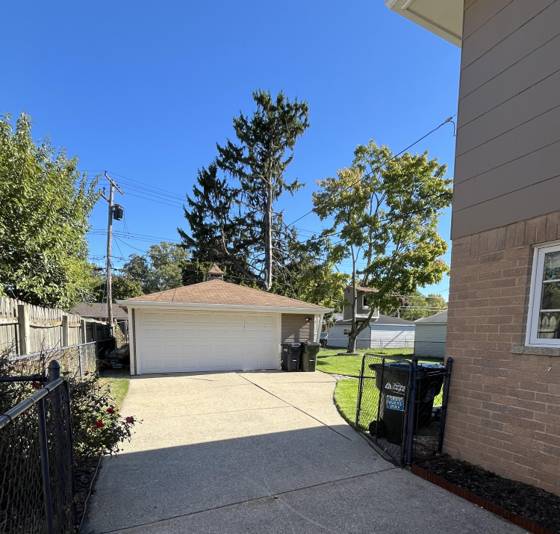 11423 Delvin Drive, Sterling Heights, MI 48314 photo 2