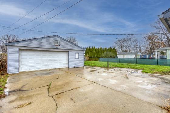 13679 Sidonie Avenue, Warren, MI 48089 photo 2