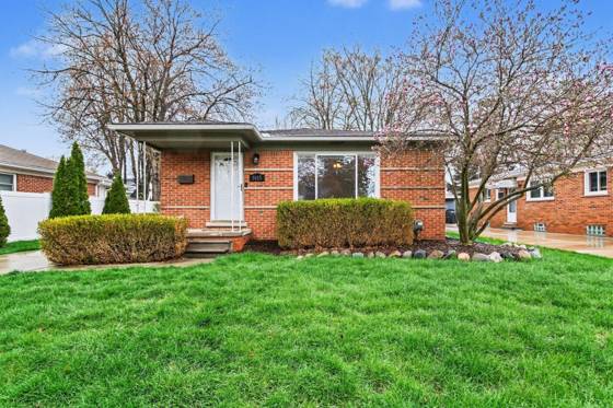 1015 Englewood Avenue, Royal Oak, MI 48073 photo 2