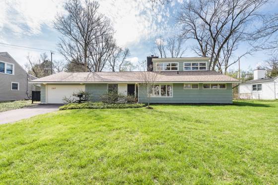 1307 Beechwood Drive, Ann Arbor, MI 48103 photo 2