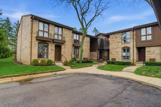 756 Greenhills Drive, Ann Arbor, MI 48105 photo 2
