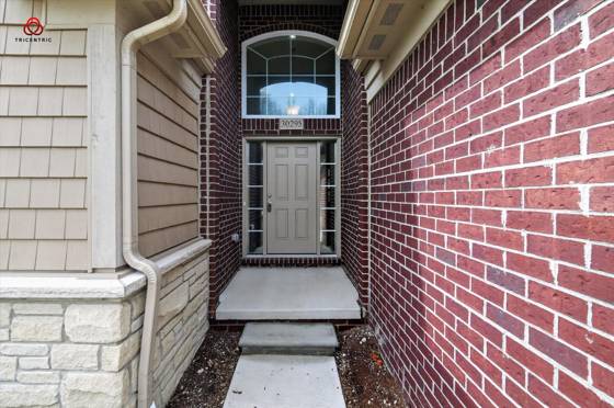 30295 Berghway Trail, Warren, MI 48092 photo 4