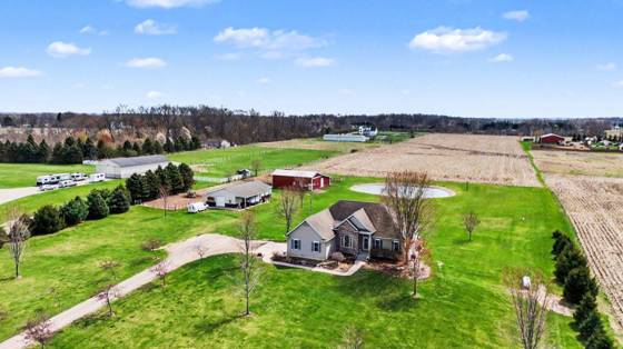 9553 Charles Court, Dexter, MI 48130 photo 2