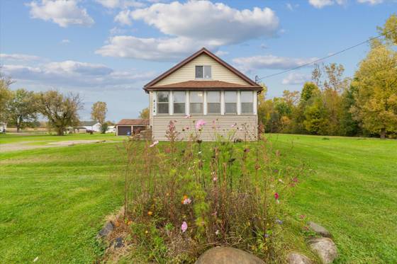 4154 W Carpenter Road, Flint, MI 48504 photo 4