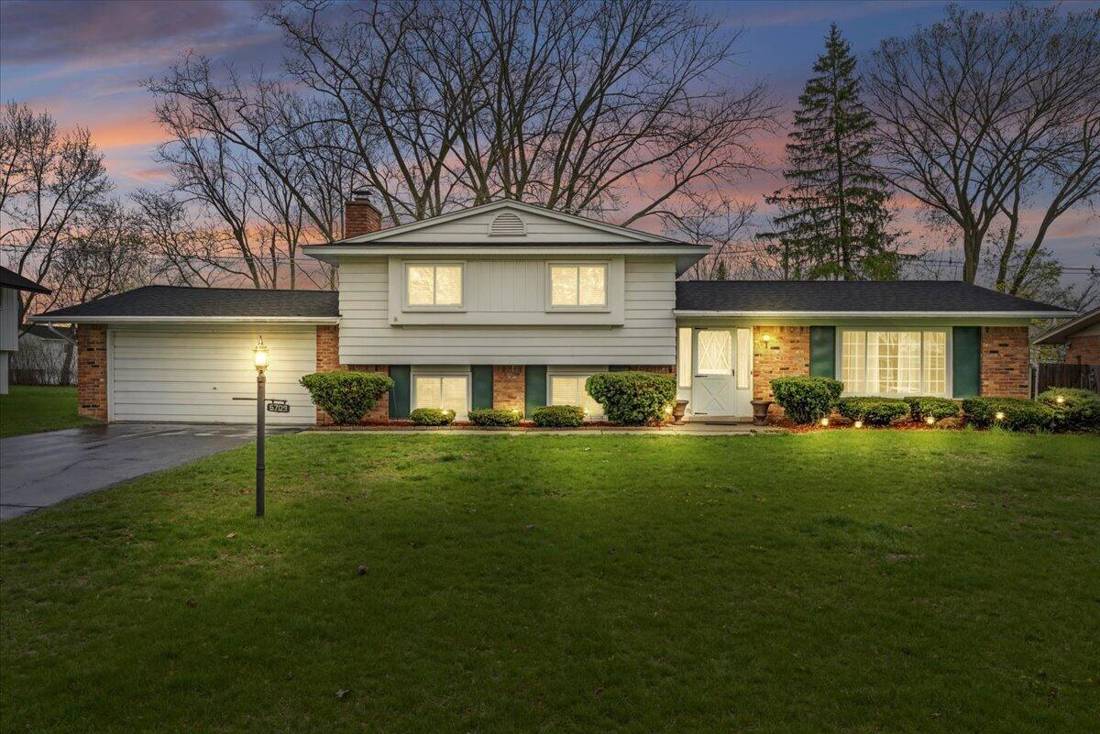 6709 Wild Ridge Lane, West Bloomfield, MI 48322