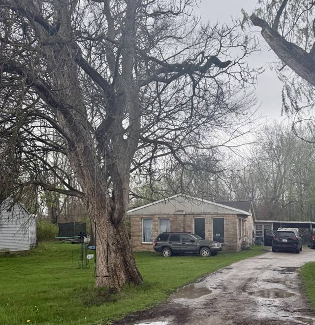 898 Sumpter Road, Belleville, MI