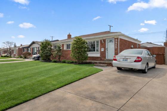 5845 Plainfield Street, Dearborn Heights, MI 48127 photo 2