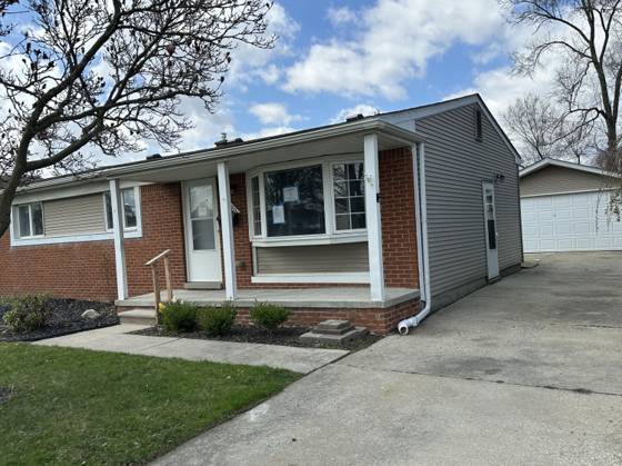31700 Lafler, Rockwood, MI 48173 photo 3