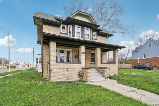 956 Glynn Court, Detroit, MI 48202 photo 2
