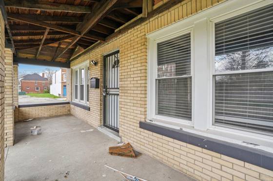956 Glynn Court, Detroit, MI 48202 photo 4