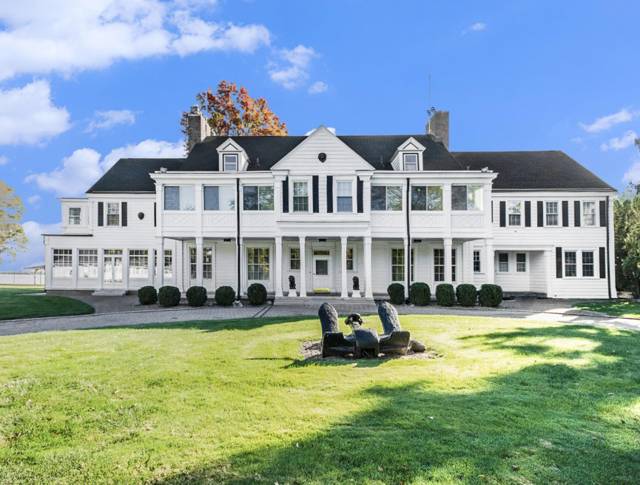 19123 Parke Lane, Grosse Ile, MI