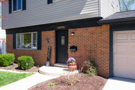38202 Tottenham Road, Sterling Heights, MI 48312 photo 2