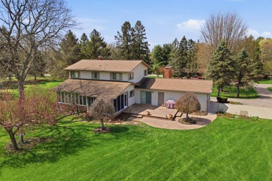 612 Dunross Drive, Milford, MI 48381 photo 2