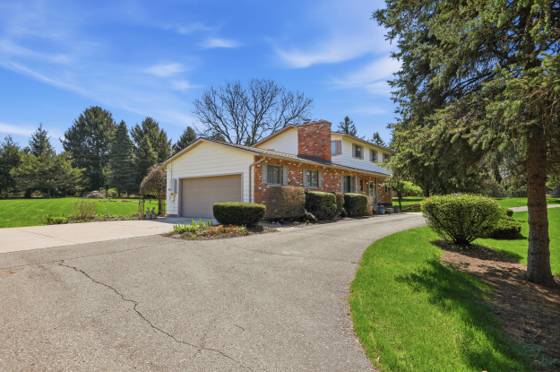 612 Dunross Drive, Milford, MI 48381 photo 3