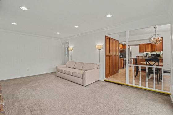 3028 Caswell Drive, Troy, MI 48084 photo 4