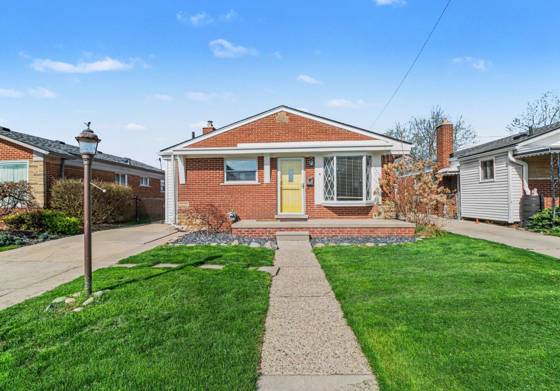 32015 Saint Margaret Street, Saint Clair Shores, MI 48082 photo 2