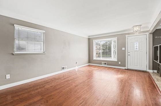 32015 Saint Margaret Street, Saint Clair Shores, MI 48082 photo 4