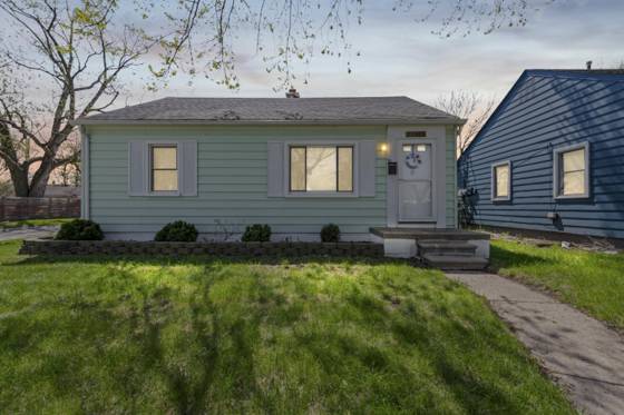 24601 Dartmouth Street, Dearborn Heights, MI 48125 photo 2