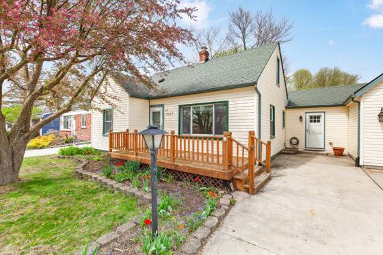 1047 Arthur Drive, Troy, MI 48083 photo 2