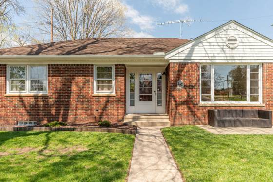 200 W Mckay Street, Saline, MI 48176 photo 2