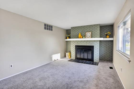 11137 Jackson Street, Van Buren Twp, MI 48111 photo 3