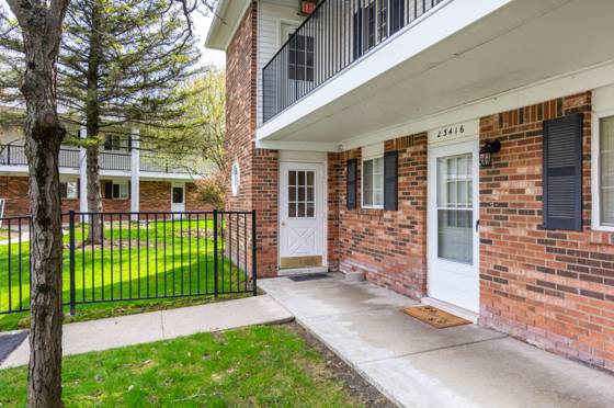 23418 Middlebelt Road #10, Farmington, MI 48336 photo 4