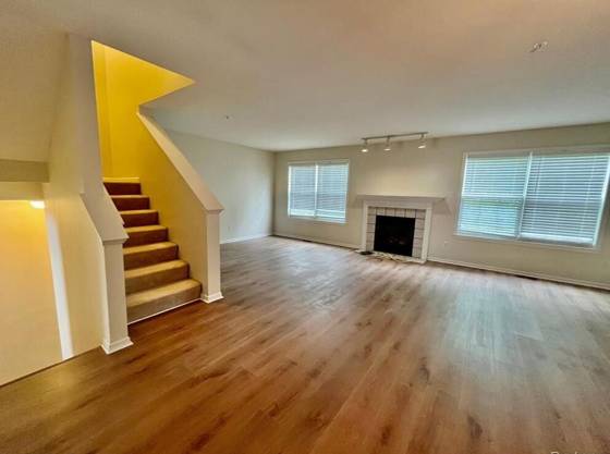 2835 Barclay Way, Ann Arbor, MI 48105 photo 2