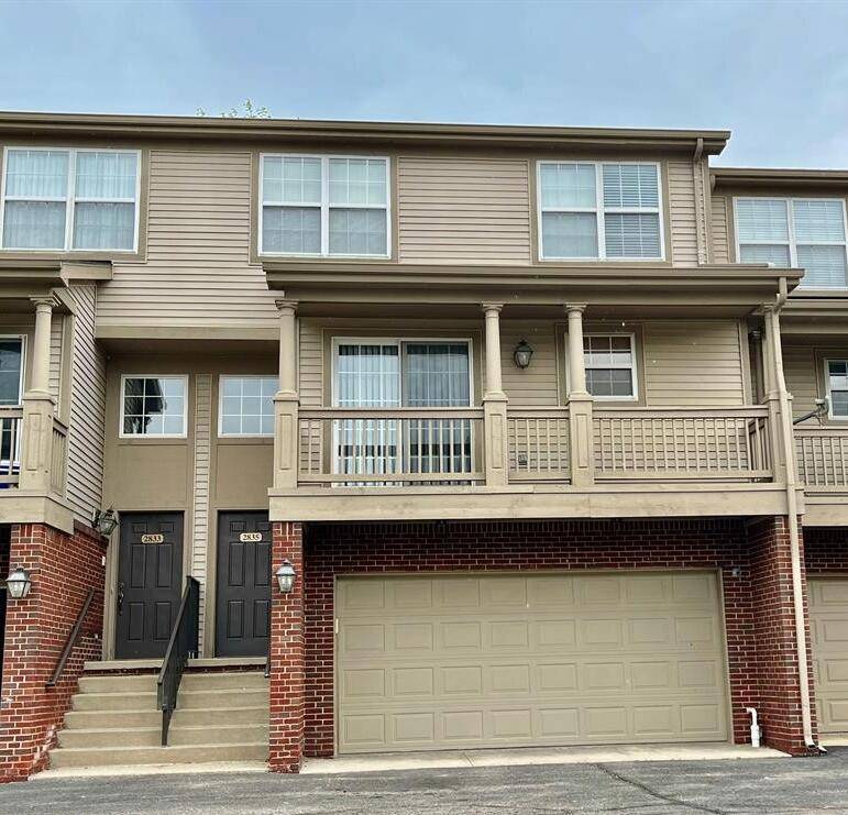 2835 Barclay Way, Ann Arbor, MI 48105