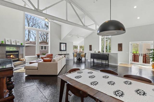 1906 Old Orchard Court, Ann Arbor, MI