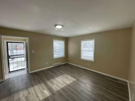 19303 Fairport Street, Detroit, MI 48205 photo 4