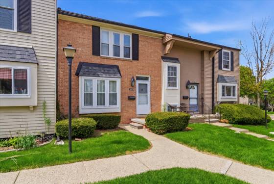 3273 Bolgos Circle, Ann Arbor, MI 48105 photo 2