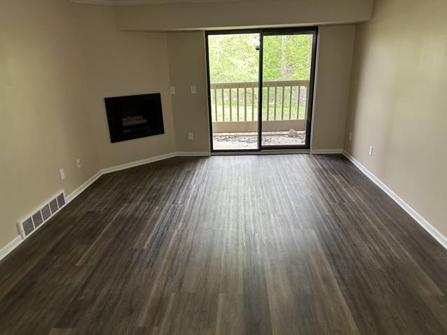 3005 Fernwood #103, Ann Arbor, MI