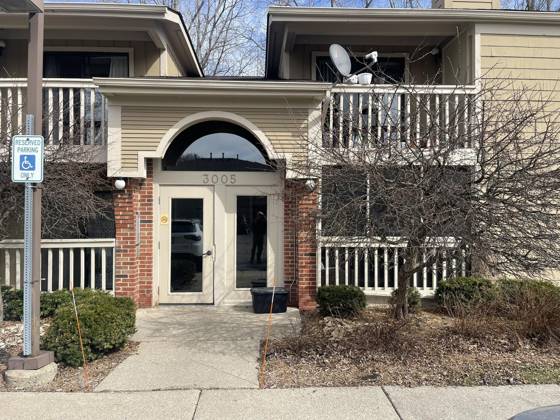 3005 Fernwood #103, Ann Arbor, MI 48108 photo 2