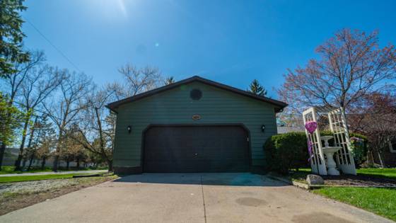 890 St Paul Street, Marysville, MI 48040 photo 2