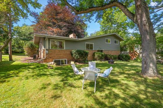 2511 Londonderry Road, Ann Arbor, MI 48104 photo 3