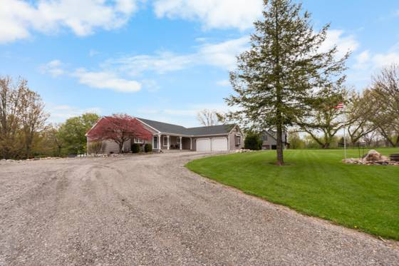 6540 Munsell Road, Howell, MI 48843 photo 2