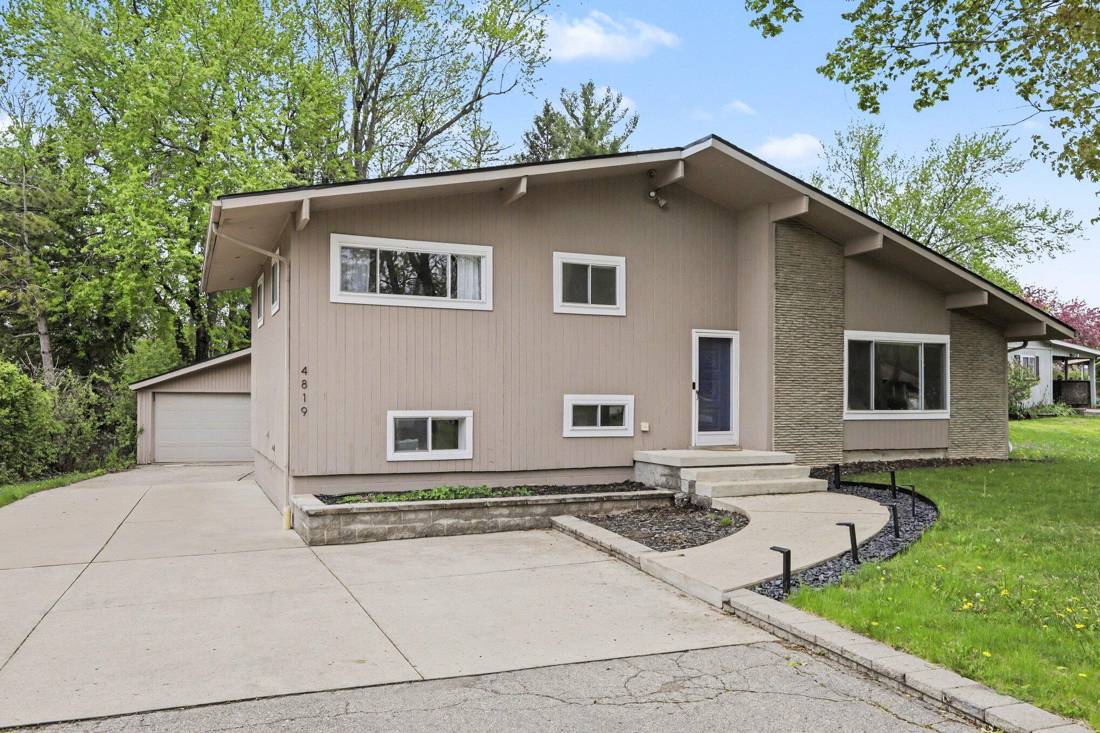 4819 Grandview Drive, Ypsilanti, MI 48197